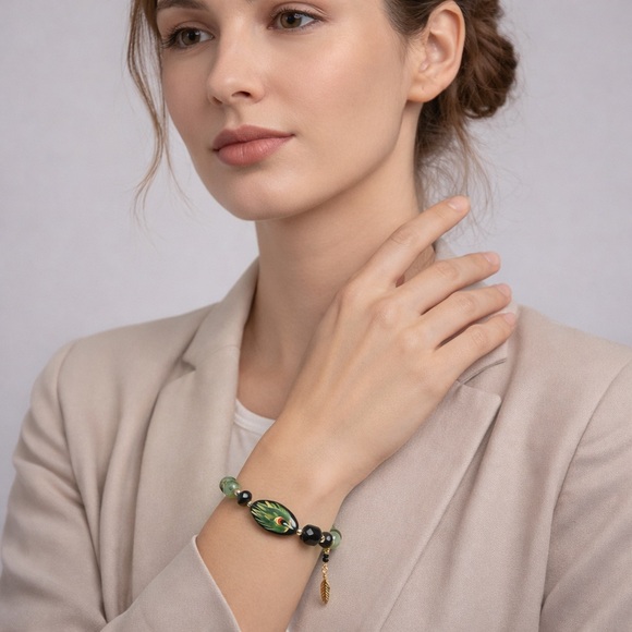 TERRA GEMMS Signature Series Prehnite Parrot Feather Stretch Bracelet - Picture 4 of 5